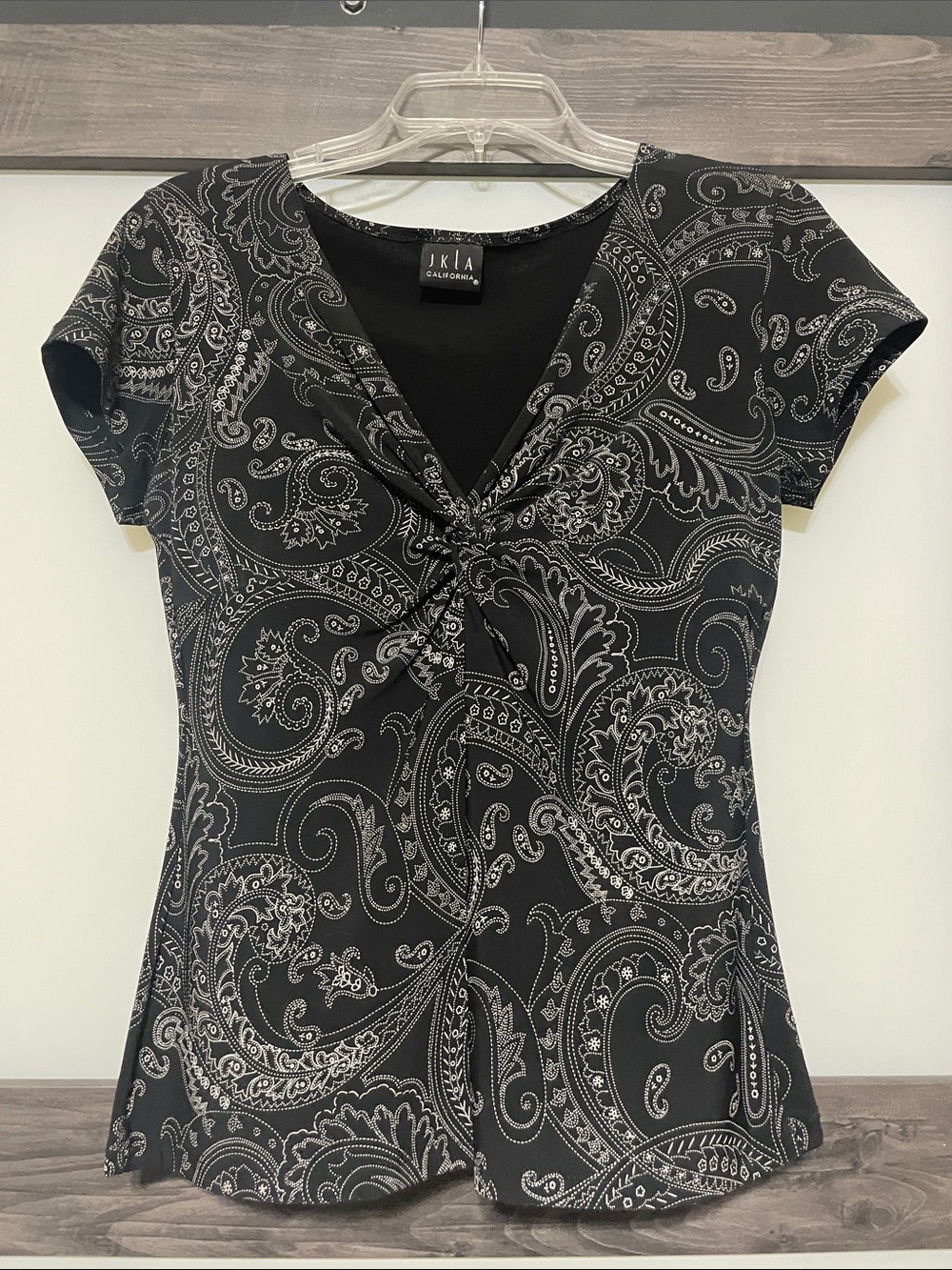 JKLA Black Paisley Knot-Front Short Sleeve Tee